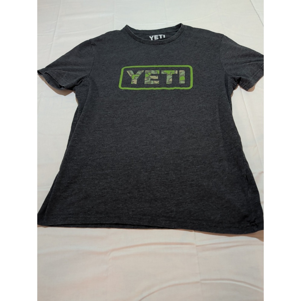 YETI Men's Logo Badge Premium Short Sleeve T-Shirt Heather Charcoal Gray Small S